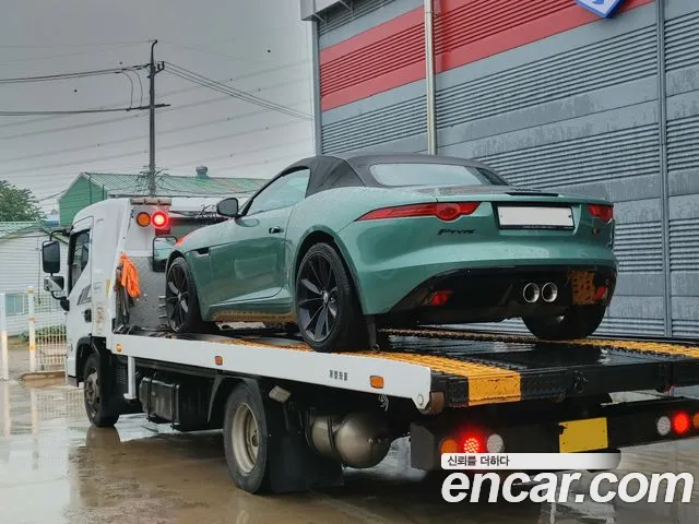 Jaguar F-Type 2013 thumb 2