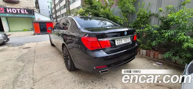 BMW 7 серии 2010 thumb 8