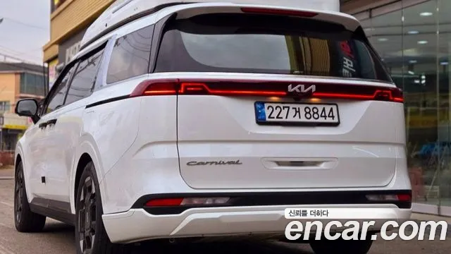 Kia Carnival 2020 thumb 2