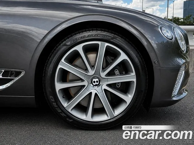 Bentley Continental 2019 thumb 5
