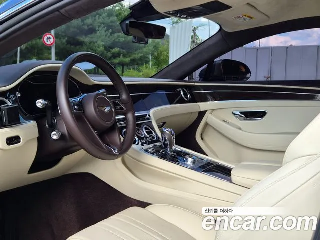 Bentley Continental 2019 thumb 7