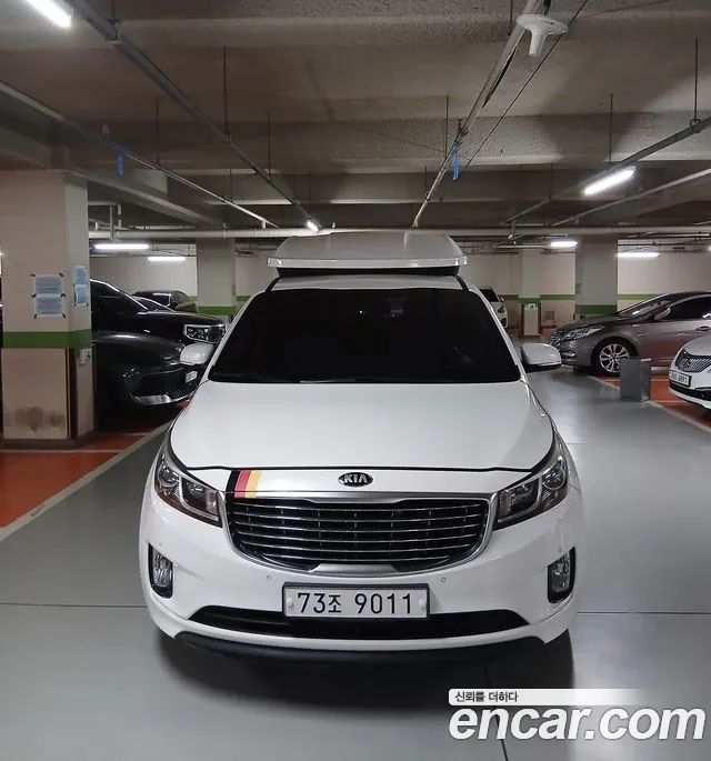Kia Carnival 2016 thumb 3