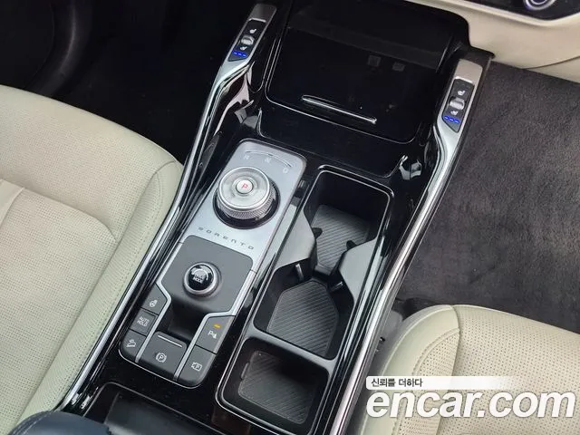 Kia Sorento 2024 thumb 9