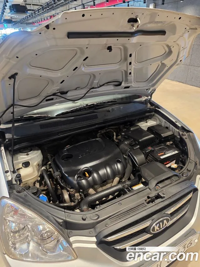 Kia Carens 2008 thumb 6