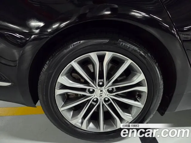 Kia K9 2018 thumb 10