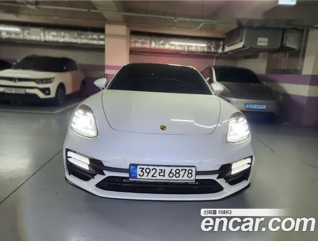 Porsche Panamera 2021 thumb 2