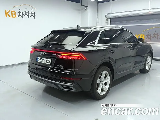 Audi Q8 2020 thumb 6