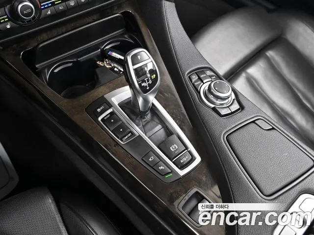 BMW 6-Series 2012 thumb 9
