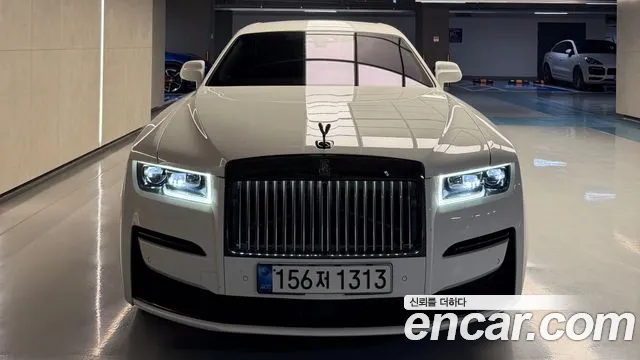 Rolls-Royce Ghost 2022 thumb 2