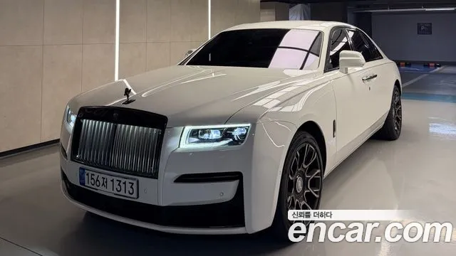 Rolls-Royce Ghost 2022 thumb 3