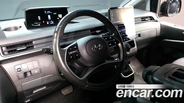 Hyundai Staria 2023 thumb 12