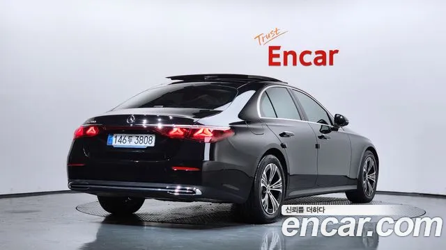 Mercedes-Benz E-Класс 2025 thumb 2