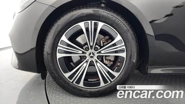 Mercedes-Benz E-Класс 2025 thumb 5