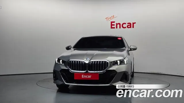 BMW 5 серии 2025 thumb 3