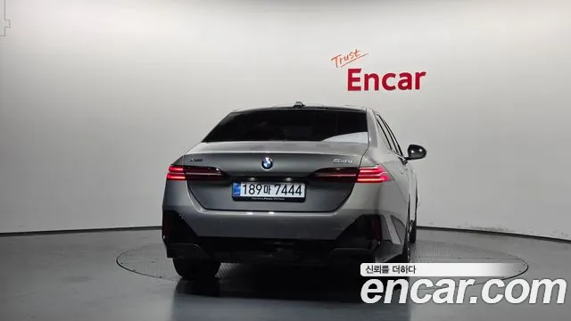 BMW 5 серии 2025 thumb 4