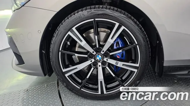 BMW 5 серии 2025 thumb 5