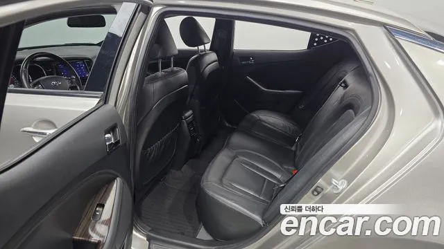 Kia K5 2012 thumb 11