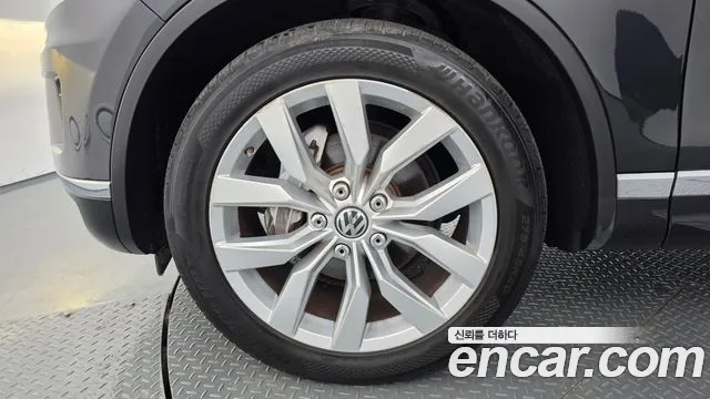 Volkswagen Touareg 2015 thumb 5