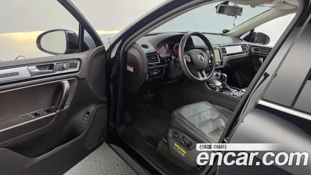 Volkswagen Touareg 2015 thumb 10