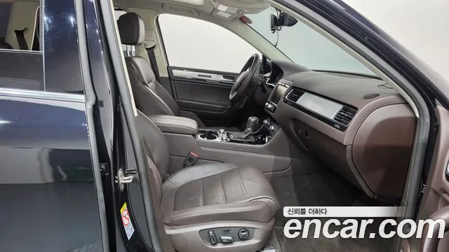 Volkswagen Touareg 2015 thumb 11