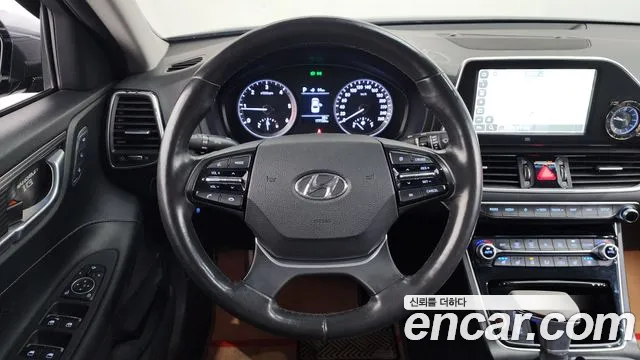 Hyundai Grandeur 2017 thumb 12