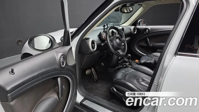 Mini Countryman 2011 thumb 10