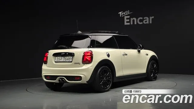 Mini Hatch 2019 1