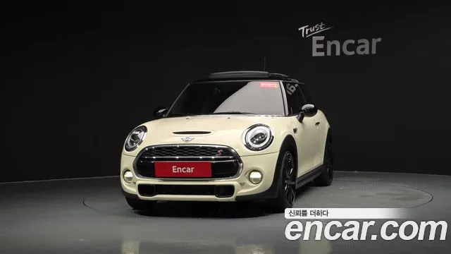 Mini Hatch 2019 thumb 2