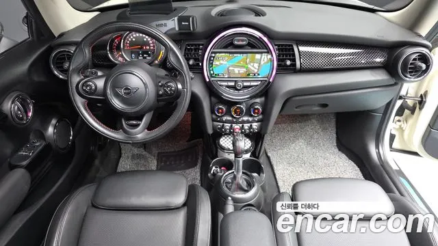Mini Hatch 2019 thumb 6