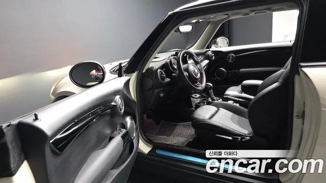 Mini Hatch 2019 thumb 9