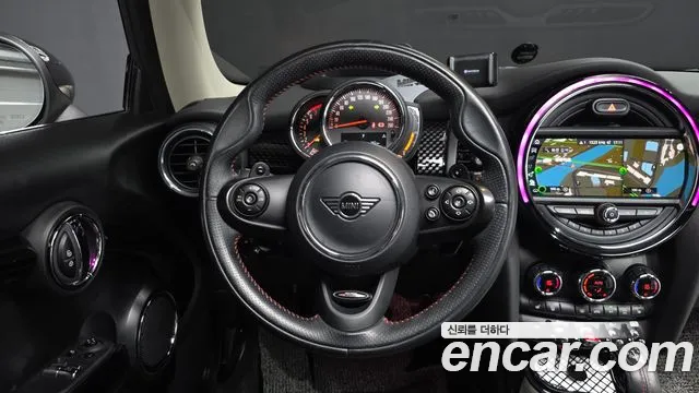 Mini Hatch 2019 thumb 12