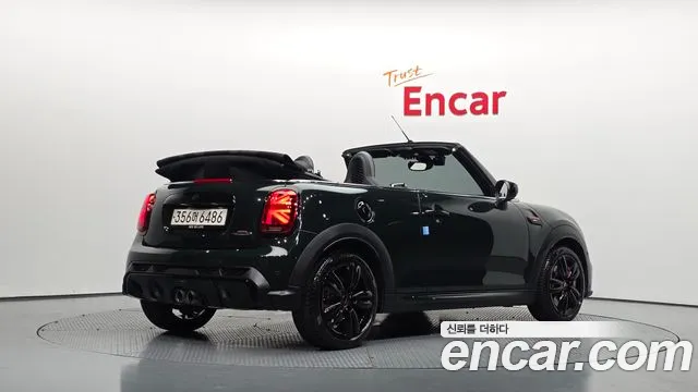 Mini Cooper Convertible 2024 thumb 2