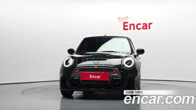 Mini Cooper Convertible 2024 thumb 3