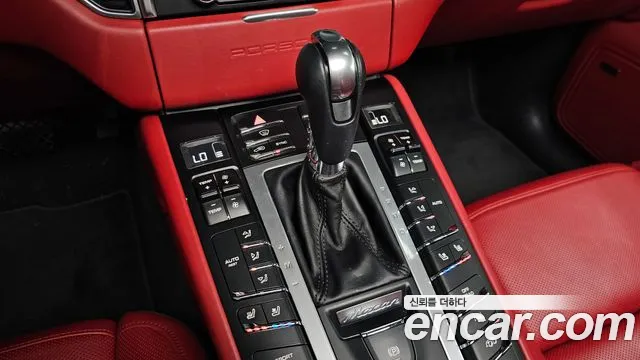 Porsche Macan 2018 thumb 9