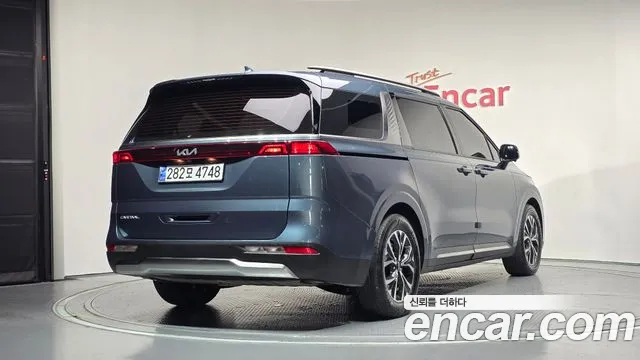 Kia Carnival 2022 thumb 2