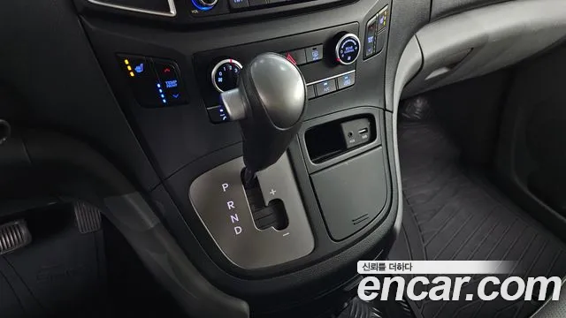 Hyundai Starex 2019 thumb 9