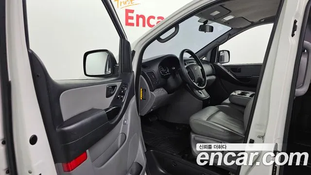 Hyundai Starex 2019 thumb 10