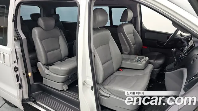 Hyundai Starex 2019 thumb 12