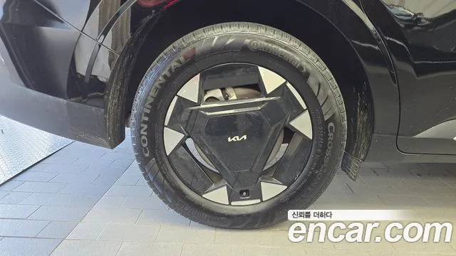 Kia Carnival 2024 thumb 5