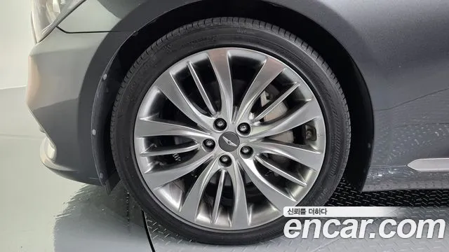 Genesis G80 2017 thumb 5