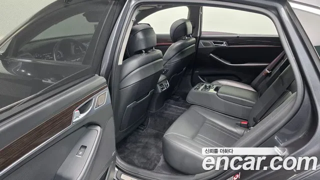 Genesis G80 2017 thumb 12
