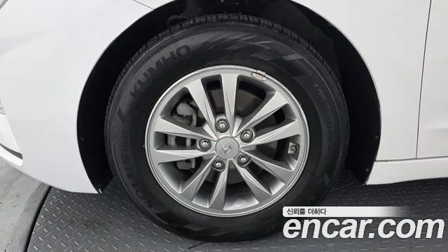 Hyundai Avante 2019 thumb 5