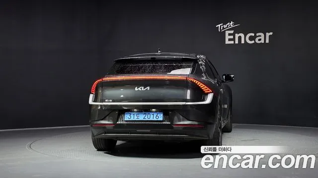 Kia EV6 2022 thumb 4