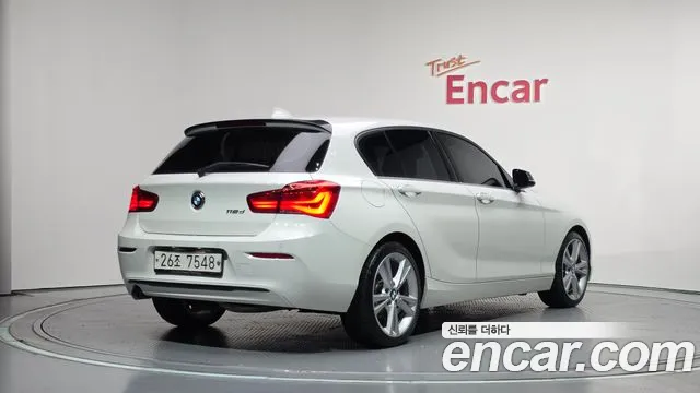 BMW 1 серии 2019 thumb 2