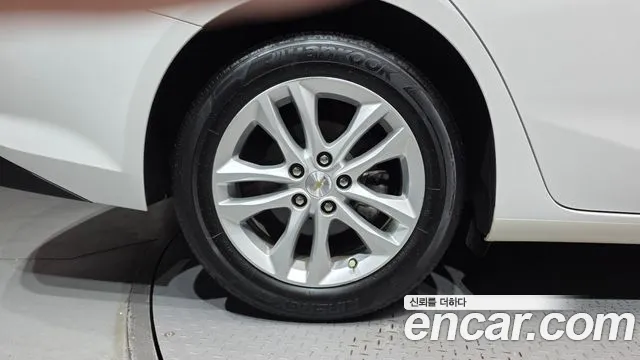 Chevrolet Malibu 2017 thumb 5