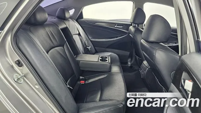 Hyundai Sonata 2011 thumb 12