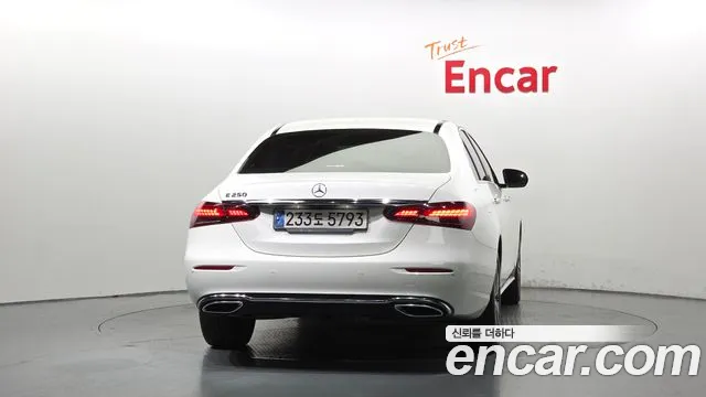 Mercedes-Benz E-Класс 2021 thumb 4