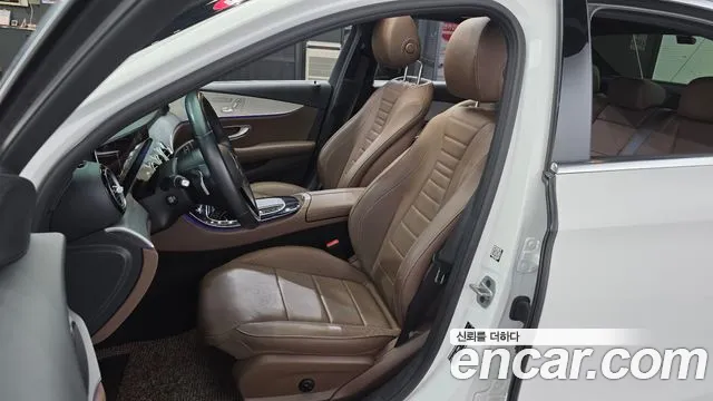 Mercedes-Benz E-Класс 2021 thumb 10