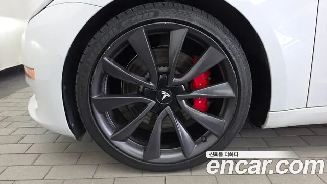 Tesla Model 3 2020 thumb 5