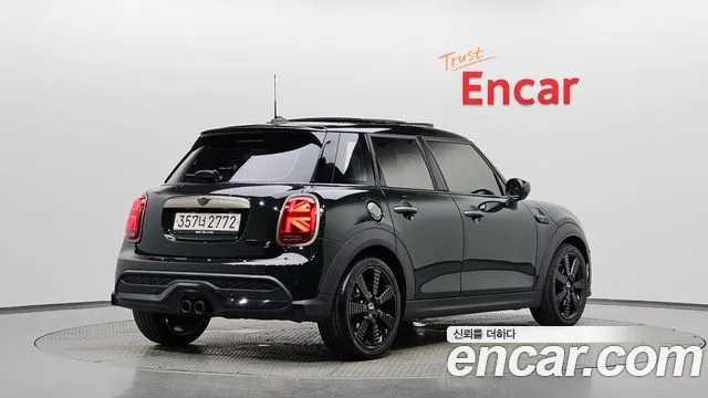 Mini Hatch 2022 thumb 2